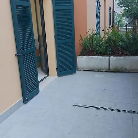 Casa Camelia Apartman Castellaro