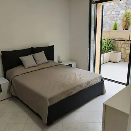 Casa Camelia