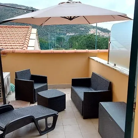 Casa Camelia Castellaro